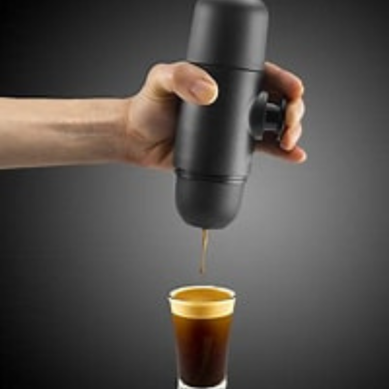 Máquina de Espresso Portátil, Mini Cafetera de Mano, Cafetera Eléctrica  Recargable, Cafetera de Viaje Compatible con K Capsule y café Molido para  Camping o Senderismo : : Hogar y Cocina